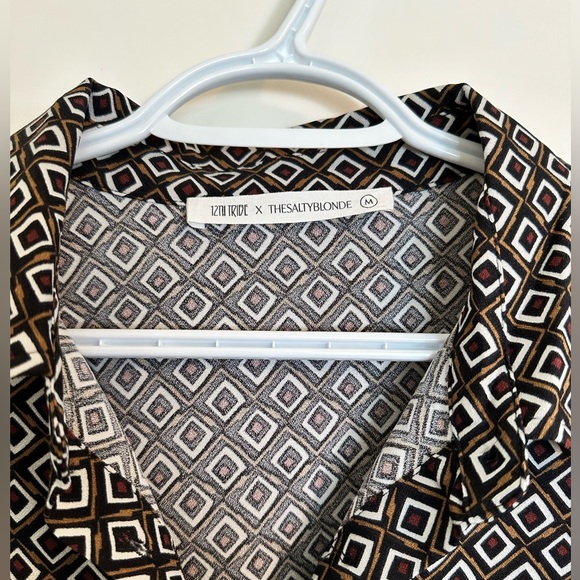 Women’s Oversized Button up shirt - Picture 3 of 3